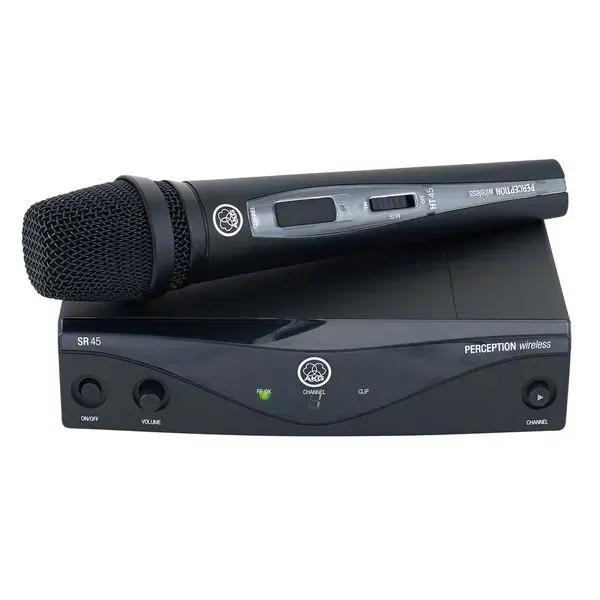 AKG PW45 Vocal Set: ручний передавач і окремий приймач — дві основні частини вокальної радіосистеми.