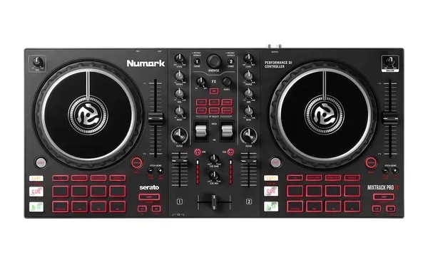 Mixtrack Pro FX: a spacious panel with channel controls, EQ and performance pads.
