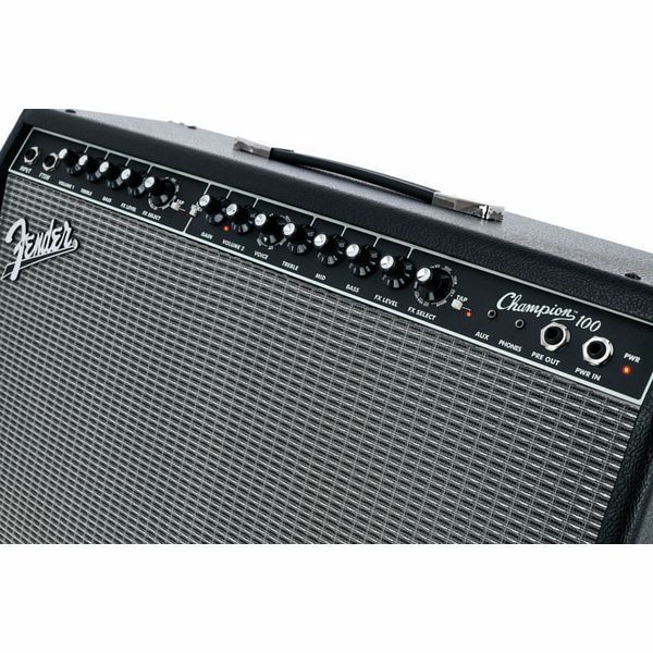 Транзисторный гитарный комбоусилитель Fender Champion 100 322681 фото