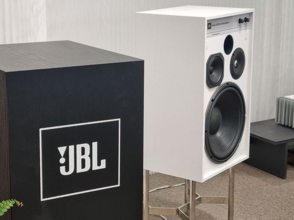 4312G JBL4312GWHT фото