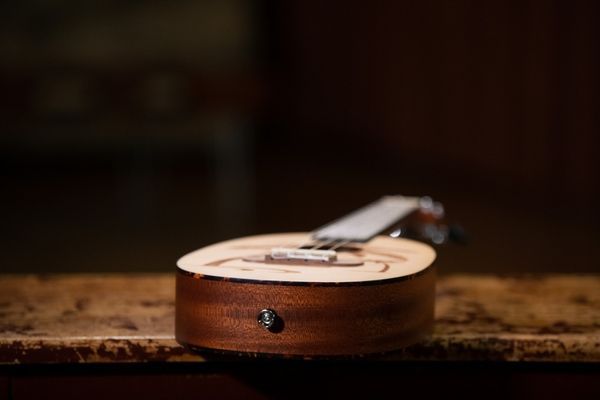 Укулеле Ortega Bonfire RUPA5 Concert Ukulele Spruce/Sapele Natural 125110 фото