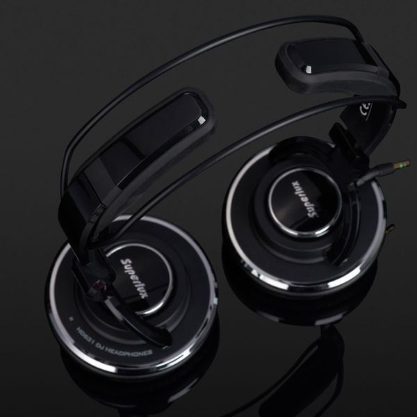 Superlux HD631 &mdash; закрытые профессиональные DJ-наушники с поворотными чашками 30365 фото