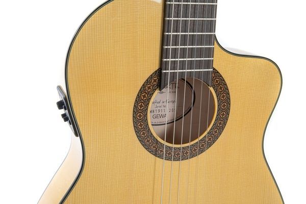 Классическая гитара с подключкой GEWA Pro Arte Flamenco Cutaway, 4/4 G-500126 фото