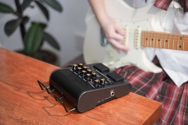 Моделюючий гітарний комбопідсилювач JOYO Jam Buddy II Black 129050 фото