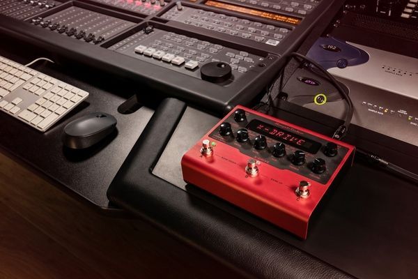 IK MULTIMEDIA Amplitube X-DRIVE overdrive effects pedal