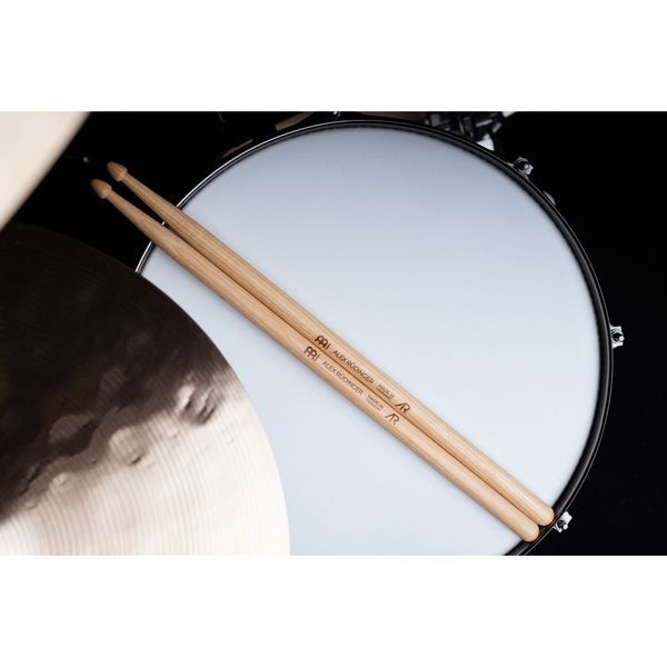 Барабанные палочки MEINL Alex R&uuml;dinger Signature Hickory Wood Tip Drum Stick SB613 SB613 фото