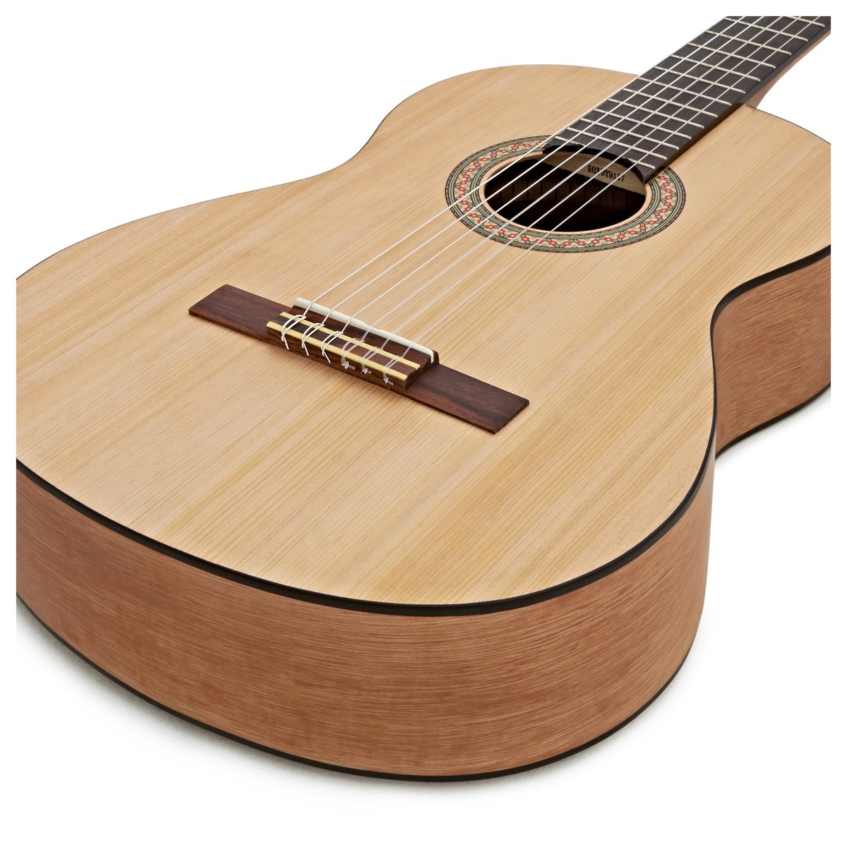 Yamaha C40M — загальний вигляд