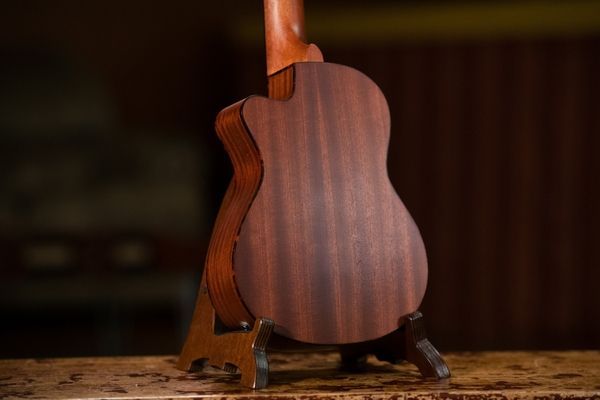 Укулеле зі звукознімачем Ortega Bonfire RU5CE Concert Ukulele Spruce/Sapele Natural 126666 фото